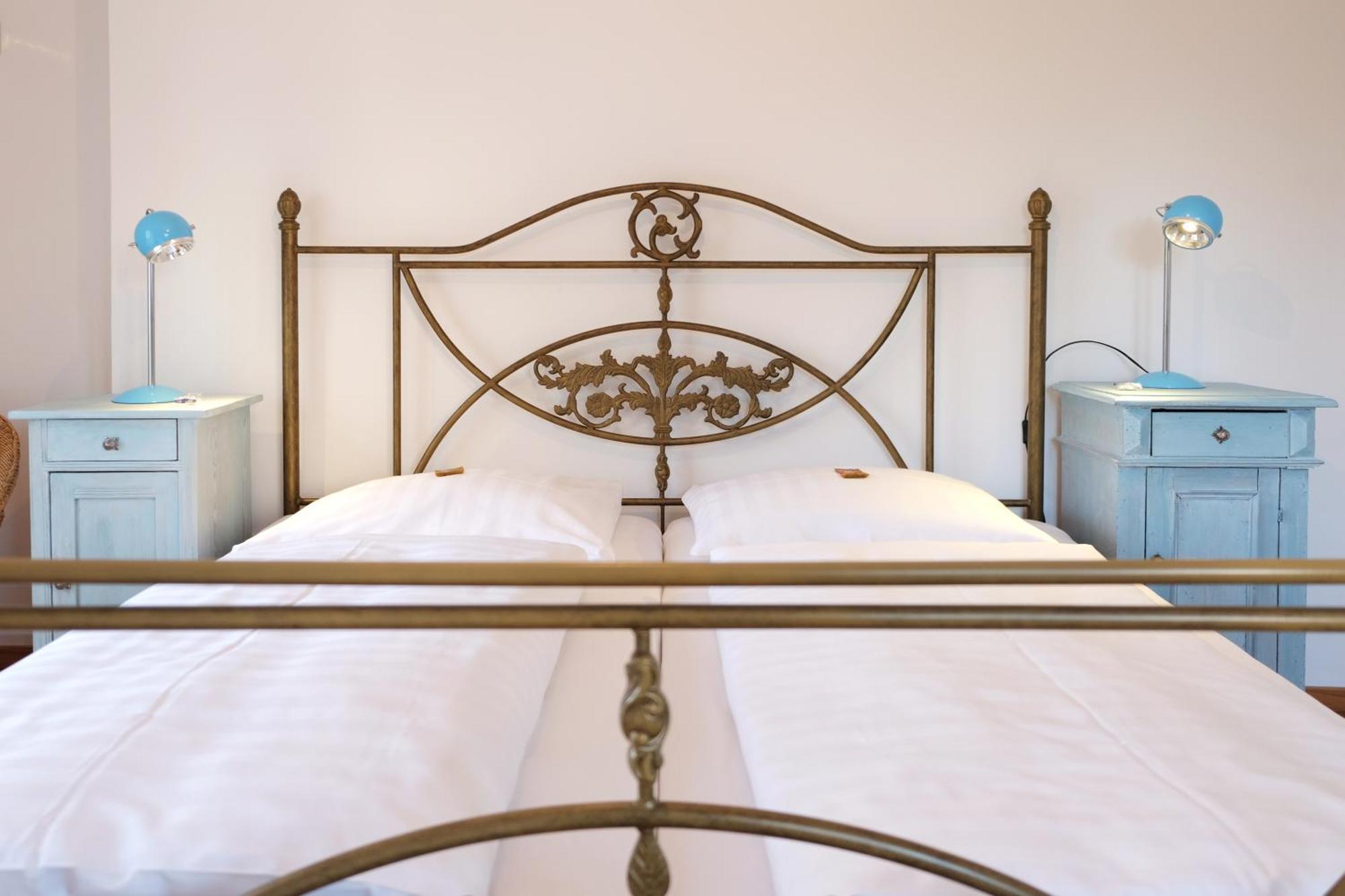 Hotel Maurerhansl Diessen am Ammersee Room photo